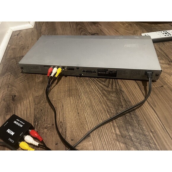 Sony DVP-NS57P Progressive Scan CD & DVD Player with remote - Picture 2 of 9